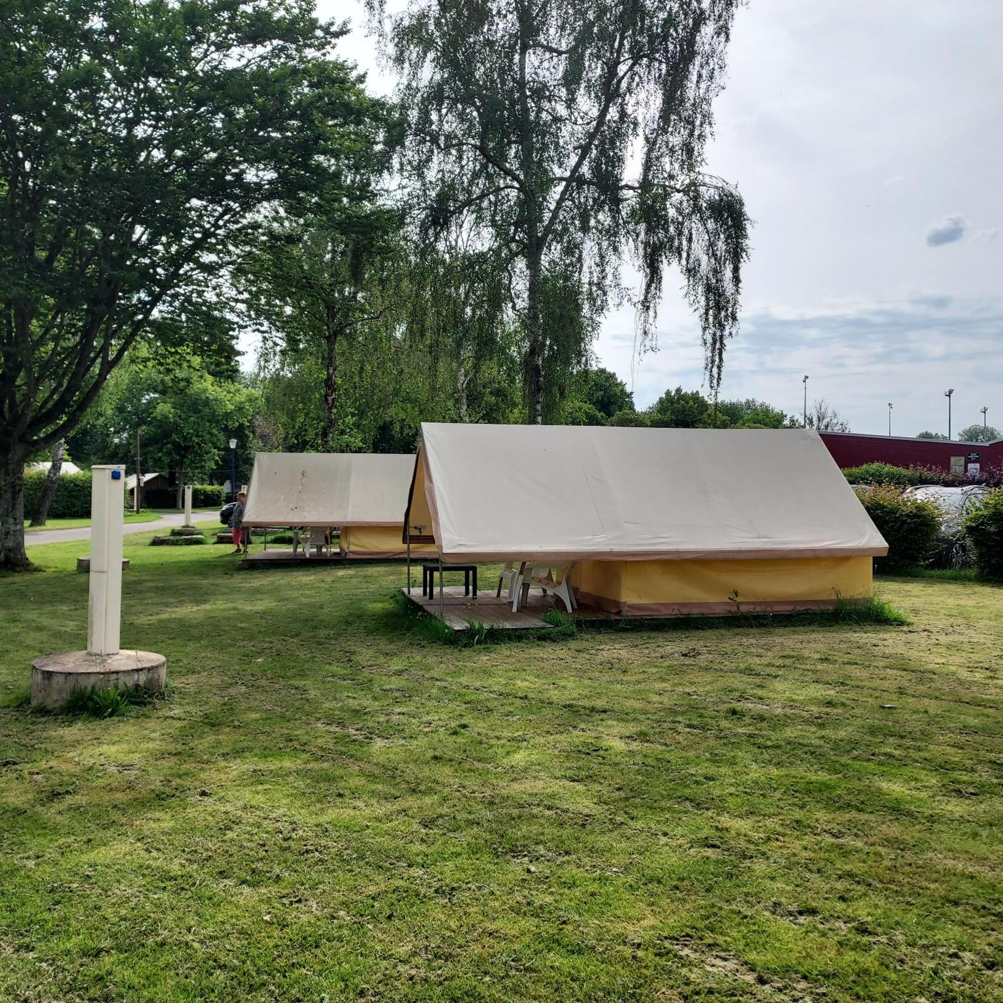 Camping Onlycamp Des Halles Decize Eksteriør billede