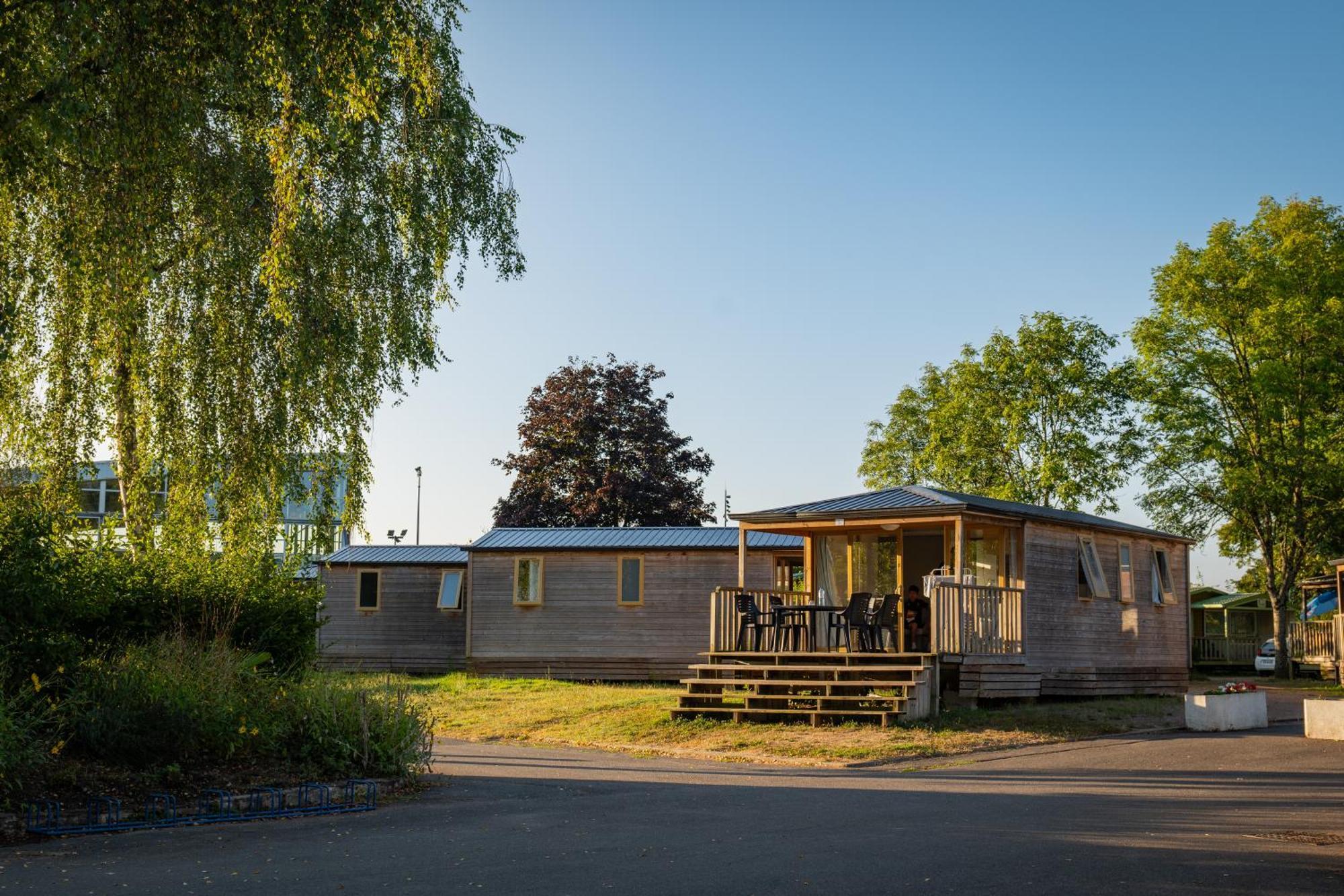 Camping Onlycamp Des Halles Decize Eksteriør billede